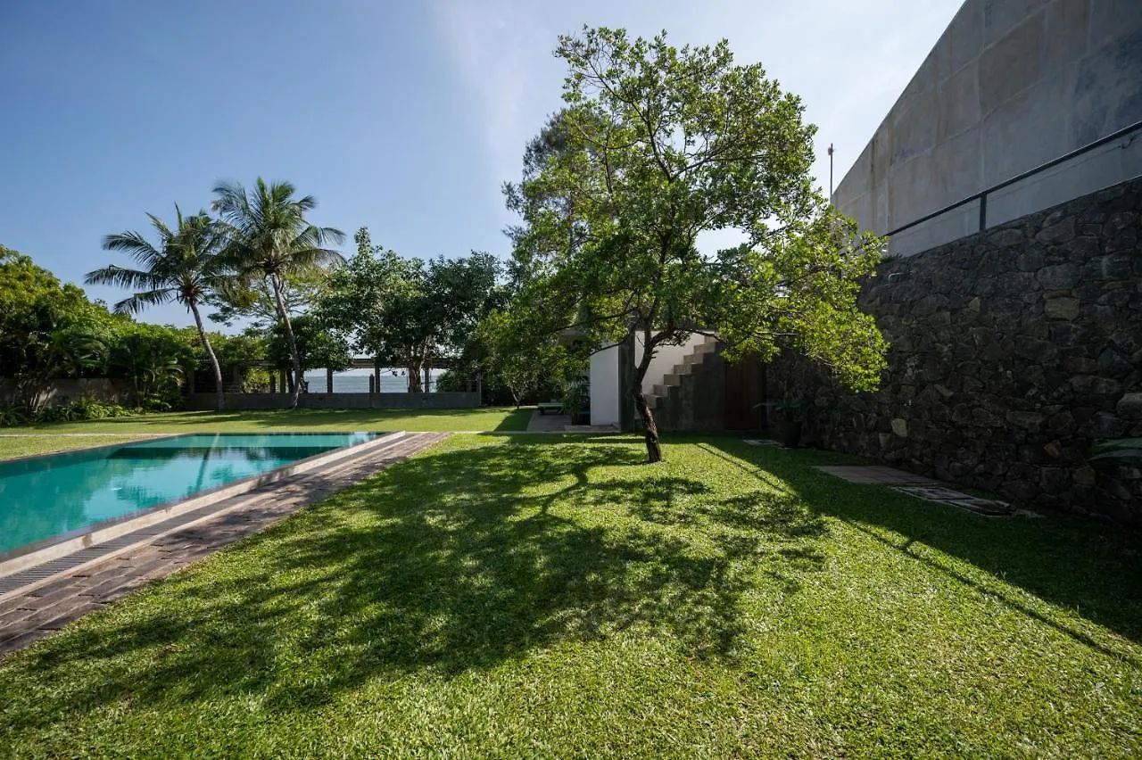 Tranquil Waters Villa Negombo